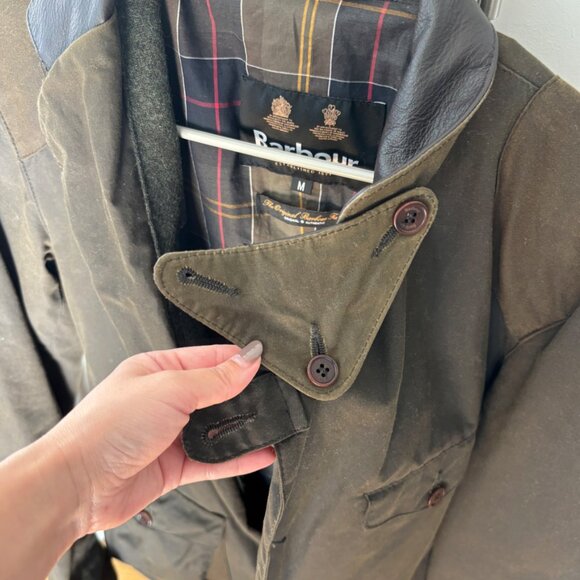 BARBOUR Men's Beacon Sports Waxed Jacket - Picture 8 of 9